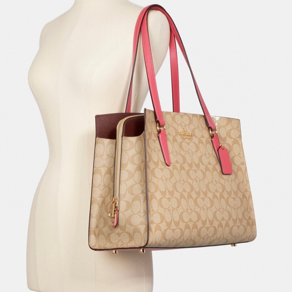 COACH Carryall 40 In Signature Canvas **limited - brand new**